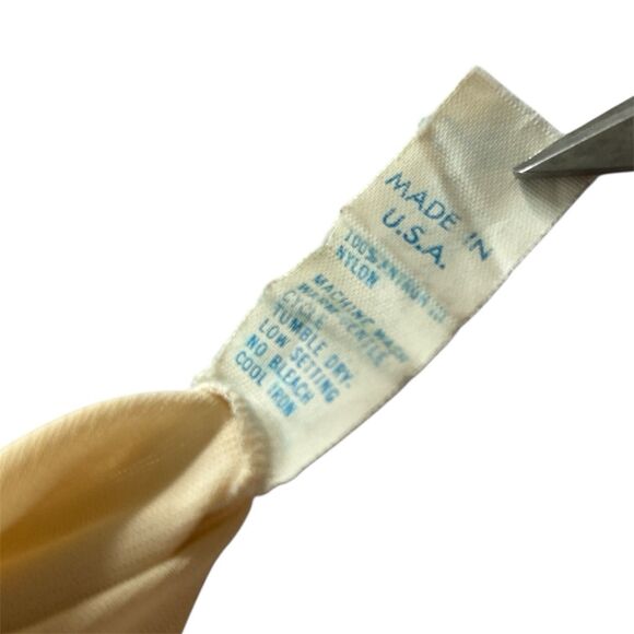 Vtg Nylon Half Slip Henson Kicknick 35” Long Side Curved Slit Women’s L - Picture 8 of 8